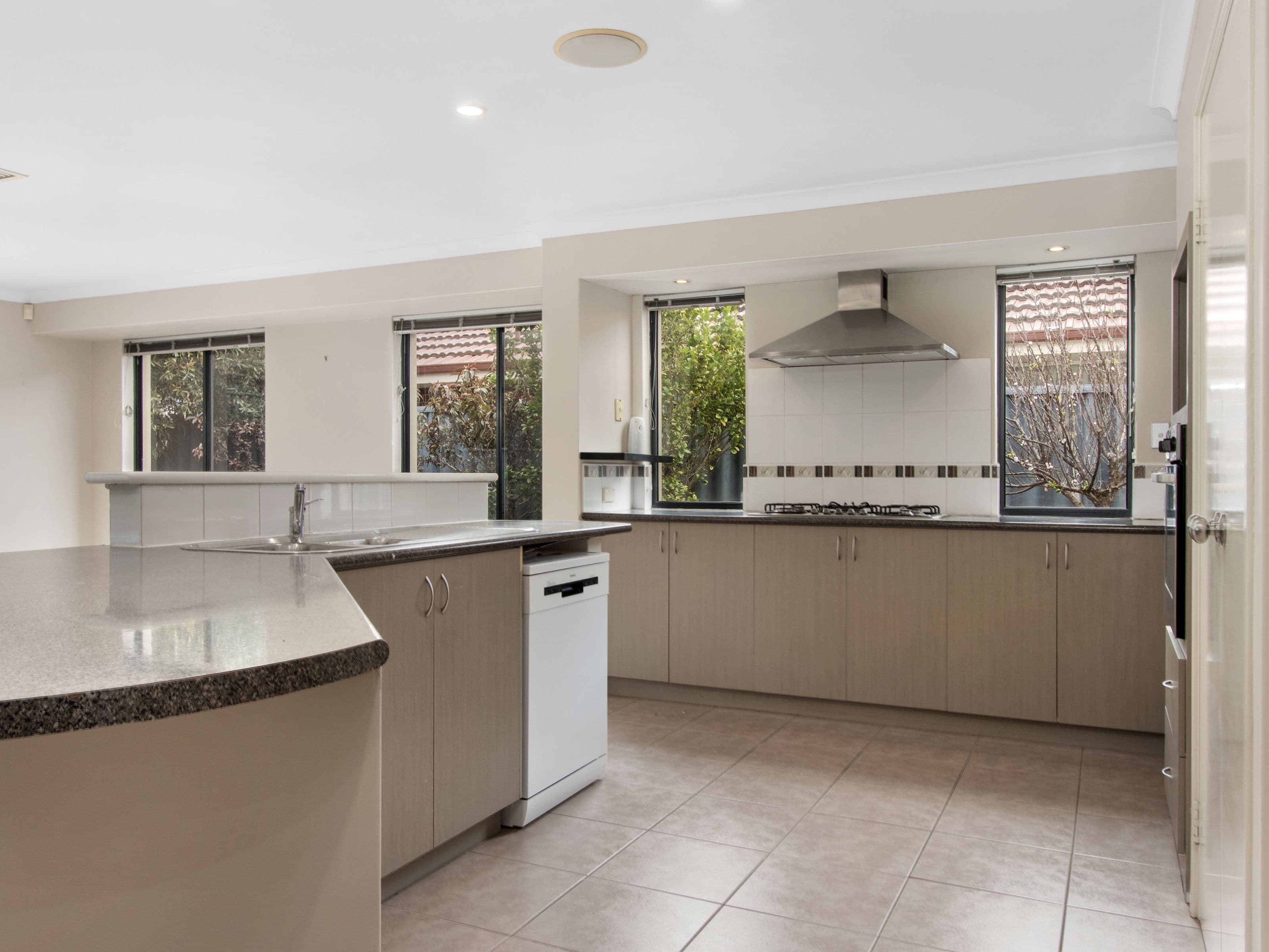 8 Thomasia Approach, Baldivis WA 6171, Baldivis - Thumbnail 7