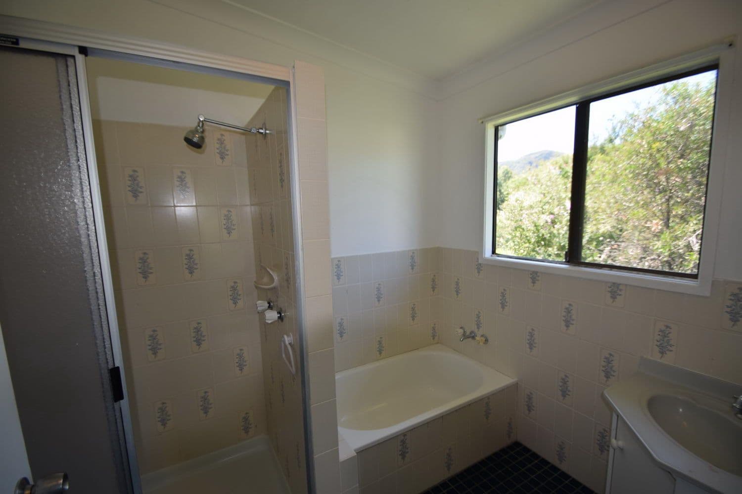 32 Down Street, Esk QLD 4312, Esk - Thumbnail 5