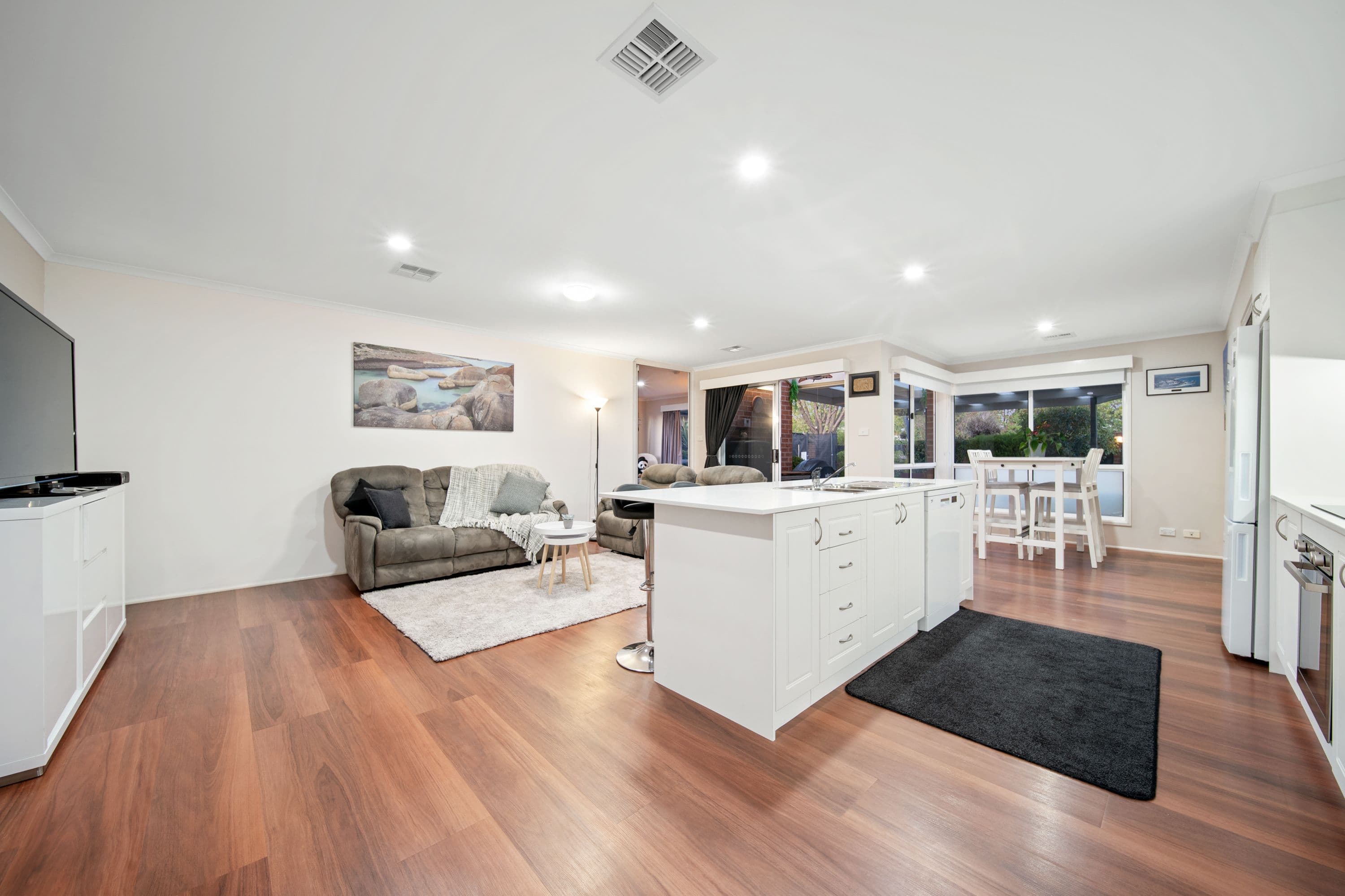 11 Coolgardie Street, Dunlop ACT 2615, Dunlop - Thumbnail 6