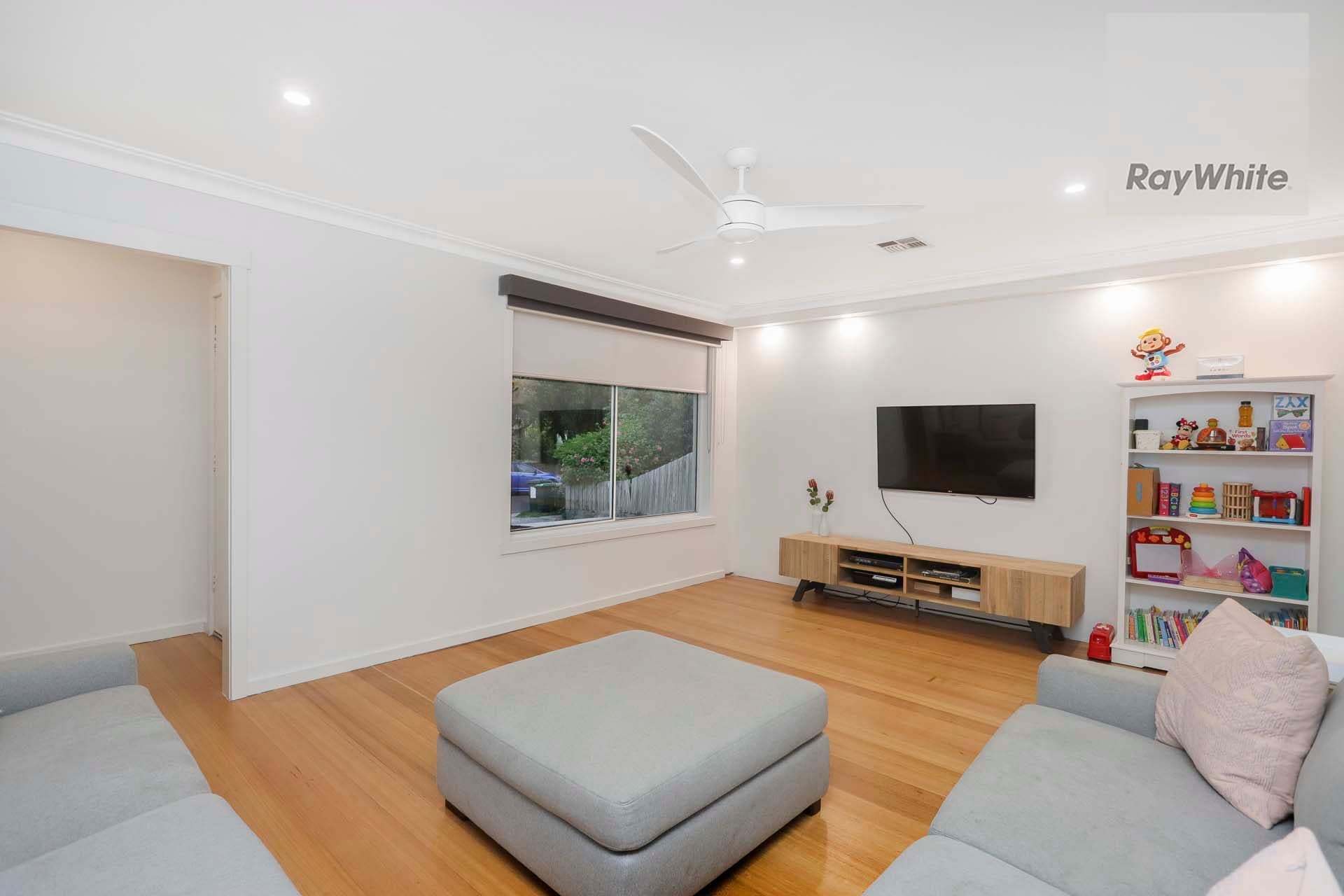 7 Dunfield Drive, Gladstone Park VIC 3043, Gladstone Park - Thumbnail 3