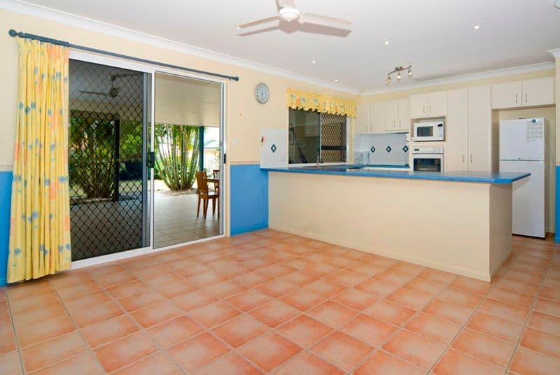 18 Clunie Street, CALOUNDRA WEST QLD 4551, Caloundra West - Thumbnail 3