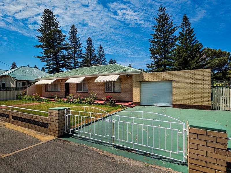 33 Burges Street, Beachlands WA 6530, Beachlands - Thumbnail 2