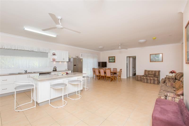 4 Warne Street, WELLINGTON NSW 2820, Wellington - Thumbnail 2