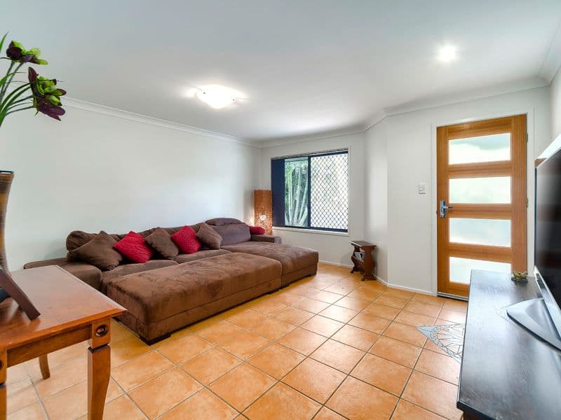153 Stradbroke Avenue, WYNNUM QLD 4178, Wynnum - Thumbnail 2