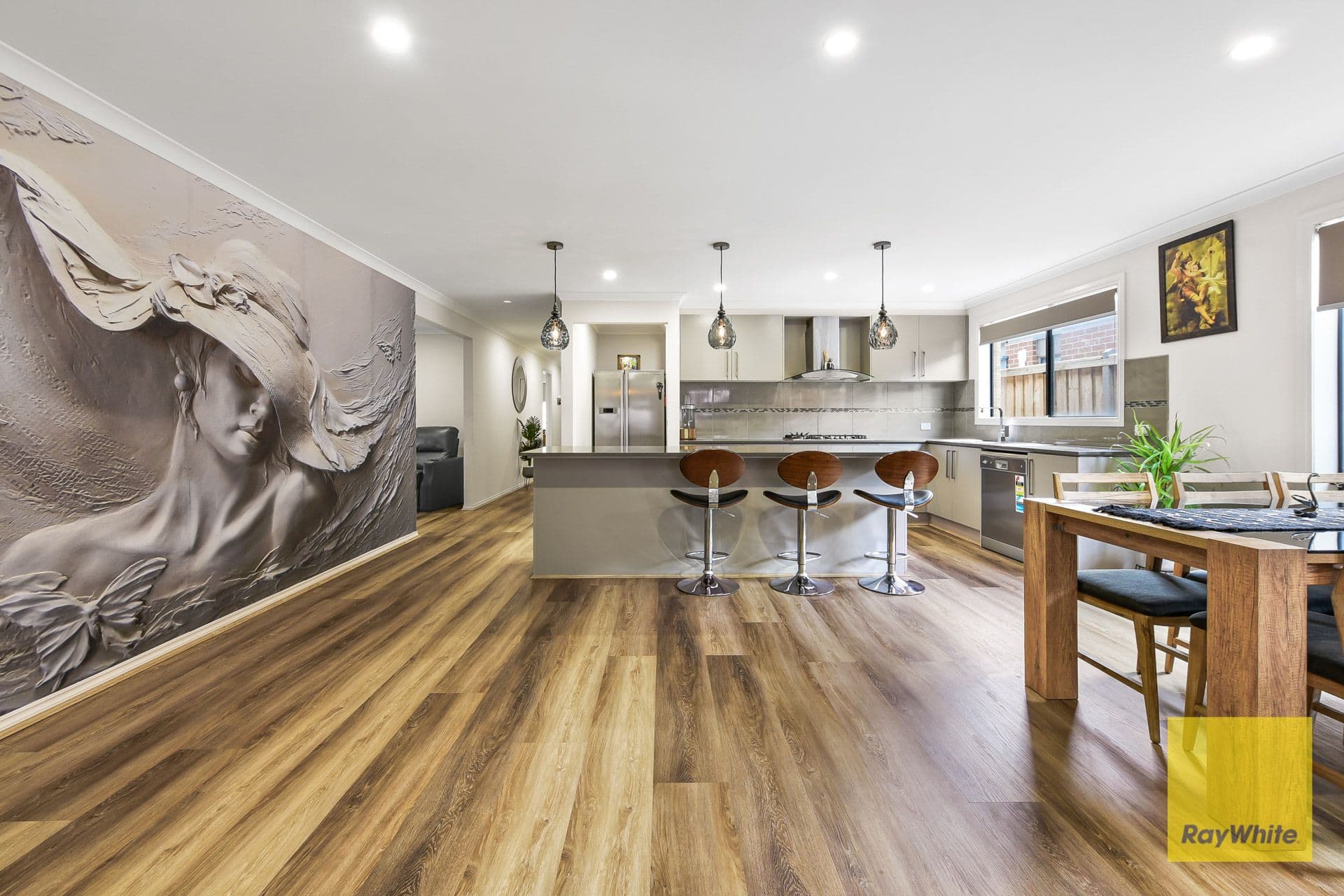 6 Marshy Avenue, Cranbourne East VIC 3977, Cranbourne East - Thumbnail 3