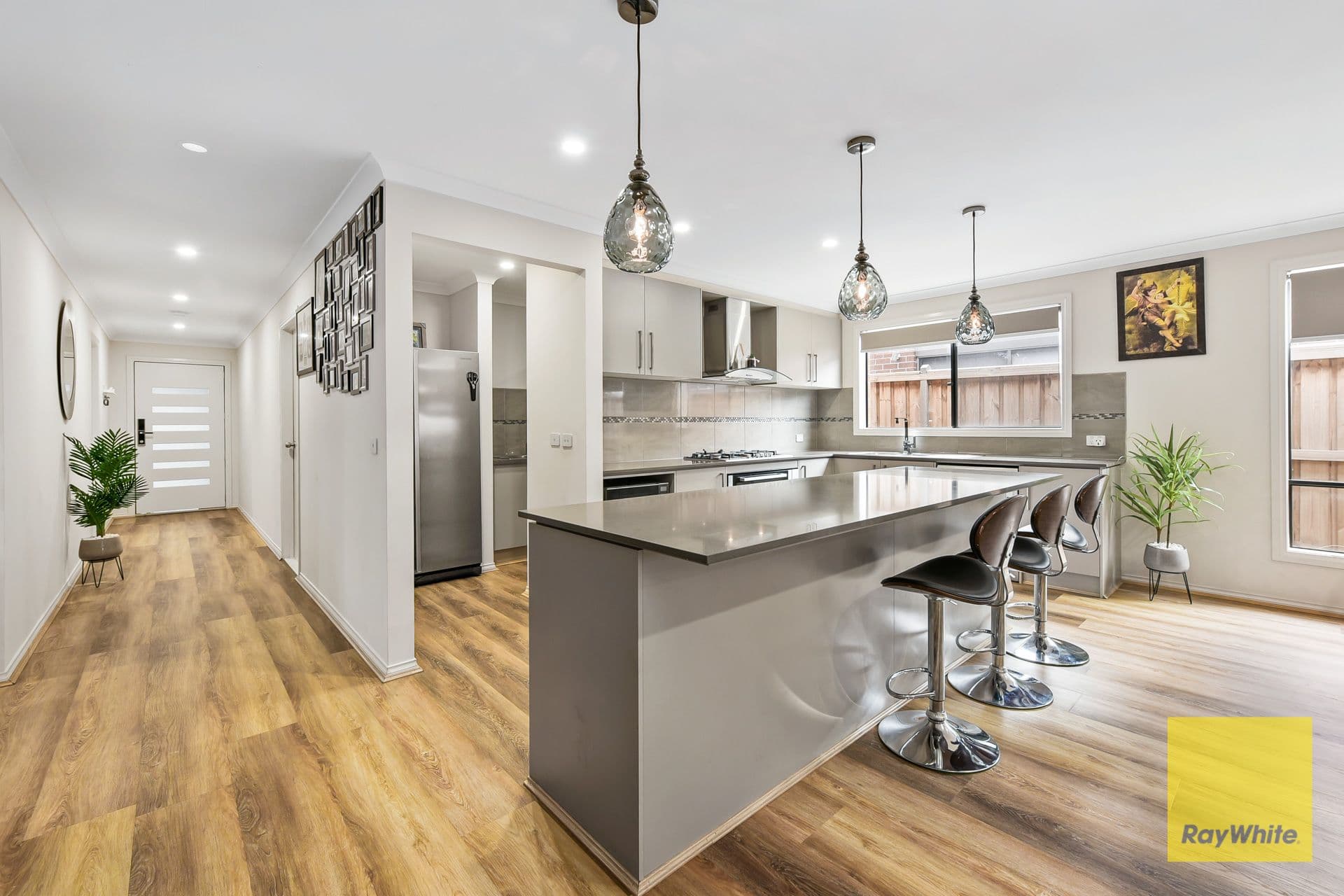 6 Marshy Avenue, Cranbourne East VIC 3977, Cranbourne East - Thumbnail 4