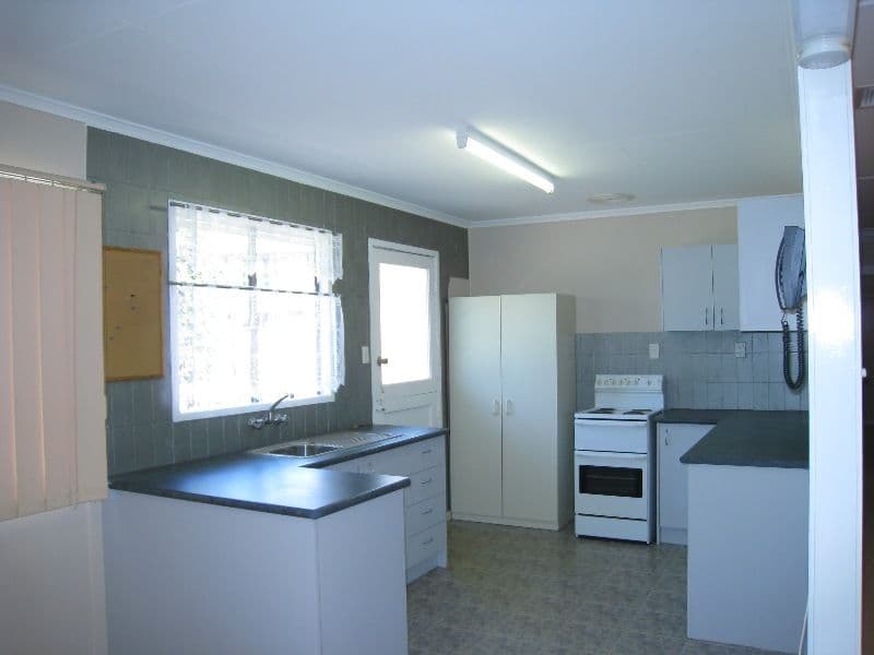 16 CHILD Street, RIVERVIEW QLD 4303, Riverview - Thumbnail 5