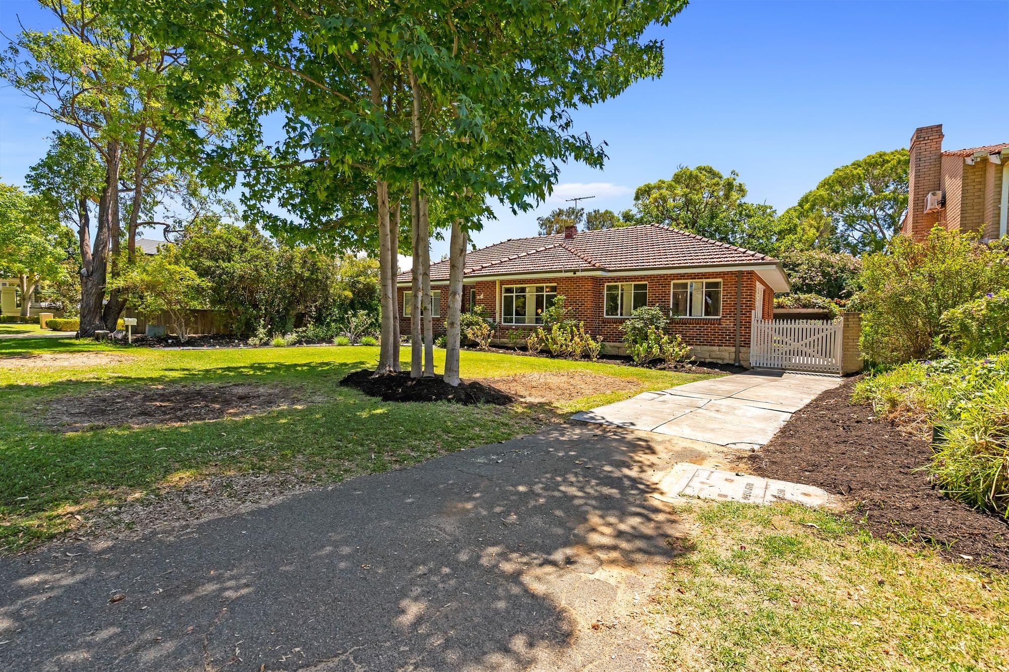 33 Watkins Road, Dalkeith WA 6009, Dalkeith - Image 1
