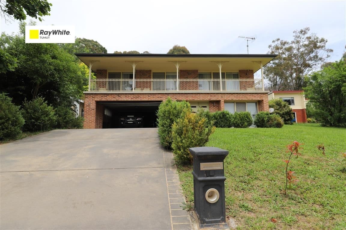 10 Eurabbie Street, Batlow NSW 2730, Batlow - Image 1