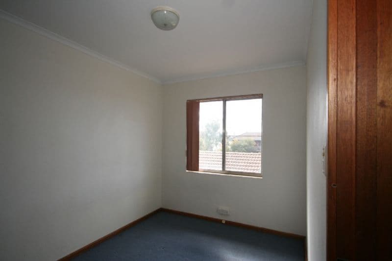 61  Donald Road, QUEANBEYAN NSW 2620, Queanbeyan - Thumbnail 4