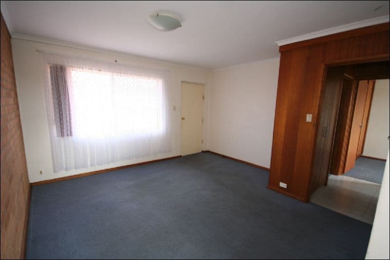 61  Donald Road, QUEANBEYAN NSW 2620, Queanbeyan - Thumbnail 5