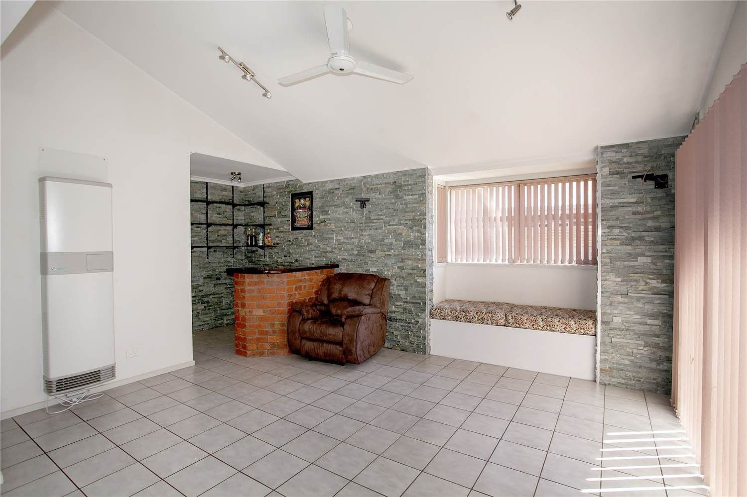 12 Bernard Court, LARA VIC 3212, Lara - Thumbnail 3