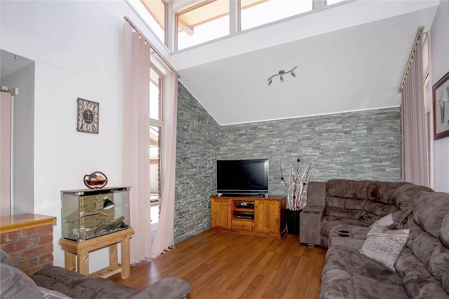 12 Bernard Court, LARA VIC 3212, Lara - Thumbnail 5