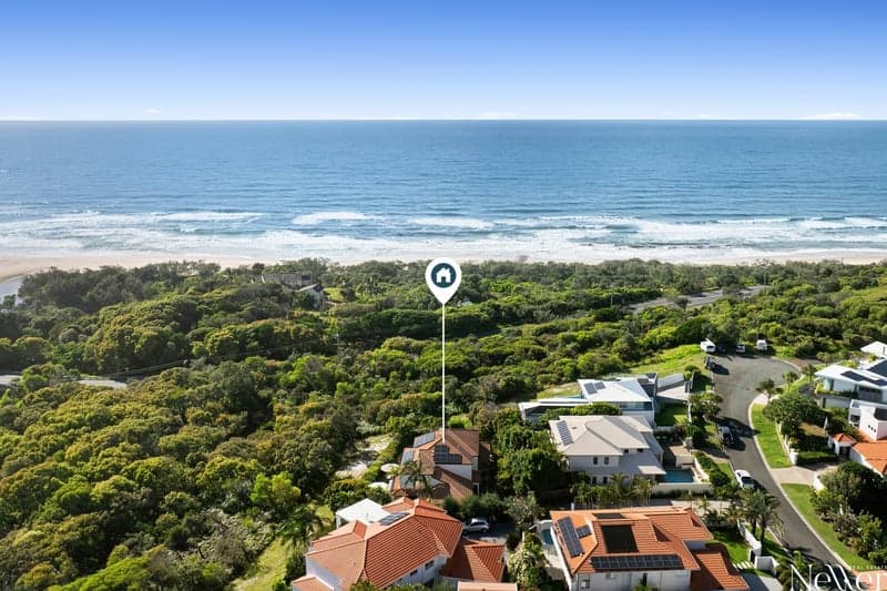 51 Driftwood Drive, Castaways Beach - Thumbnail 2