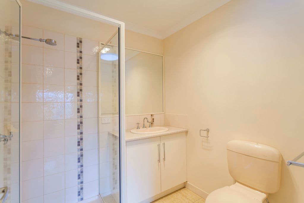 27 Roseview Way, ST ALBANS PARK VIC 3219, St Albans Park - Thumbnail 5