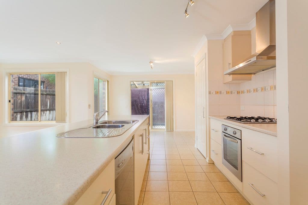 27 Roseview Way, ST ALBANS PARK VIC 3219, St Albans Park - Thumbnail 7