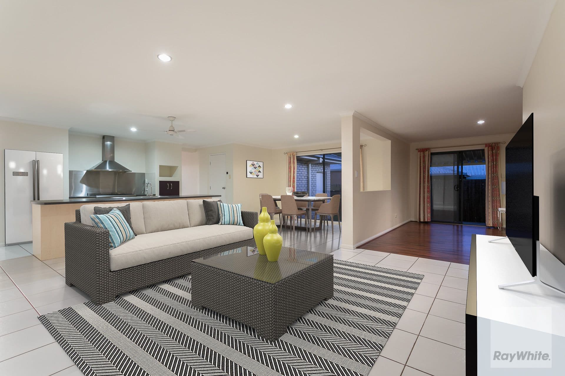 4 Coolum Court, Redland Bay QLD 4165, Redland Bay - Thumbnail 2
