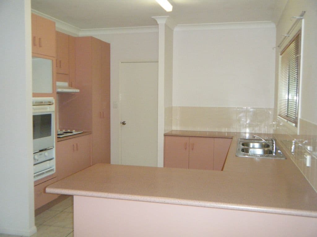 17  Feeney Avenue, RASMUSSEN QLD 4815, Rasmussen - Thumbnail 3