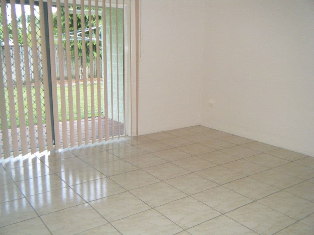 17  Feeney Avenue, RASMUSSEN QLD 4815, Rasmussen - Thumbnail 5