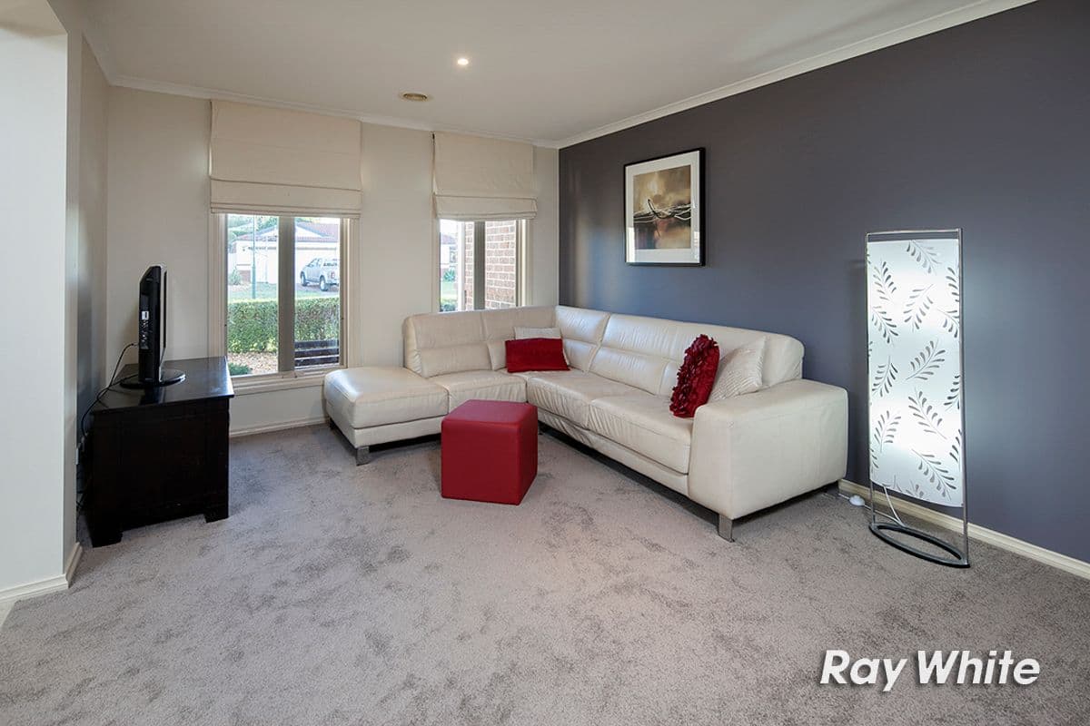 12 Huntingtower Crescent, Langwarrin VIC 3910, Langwarrin - Thumbnail 2