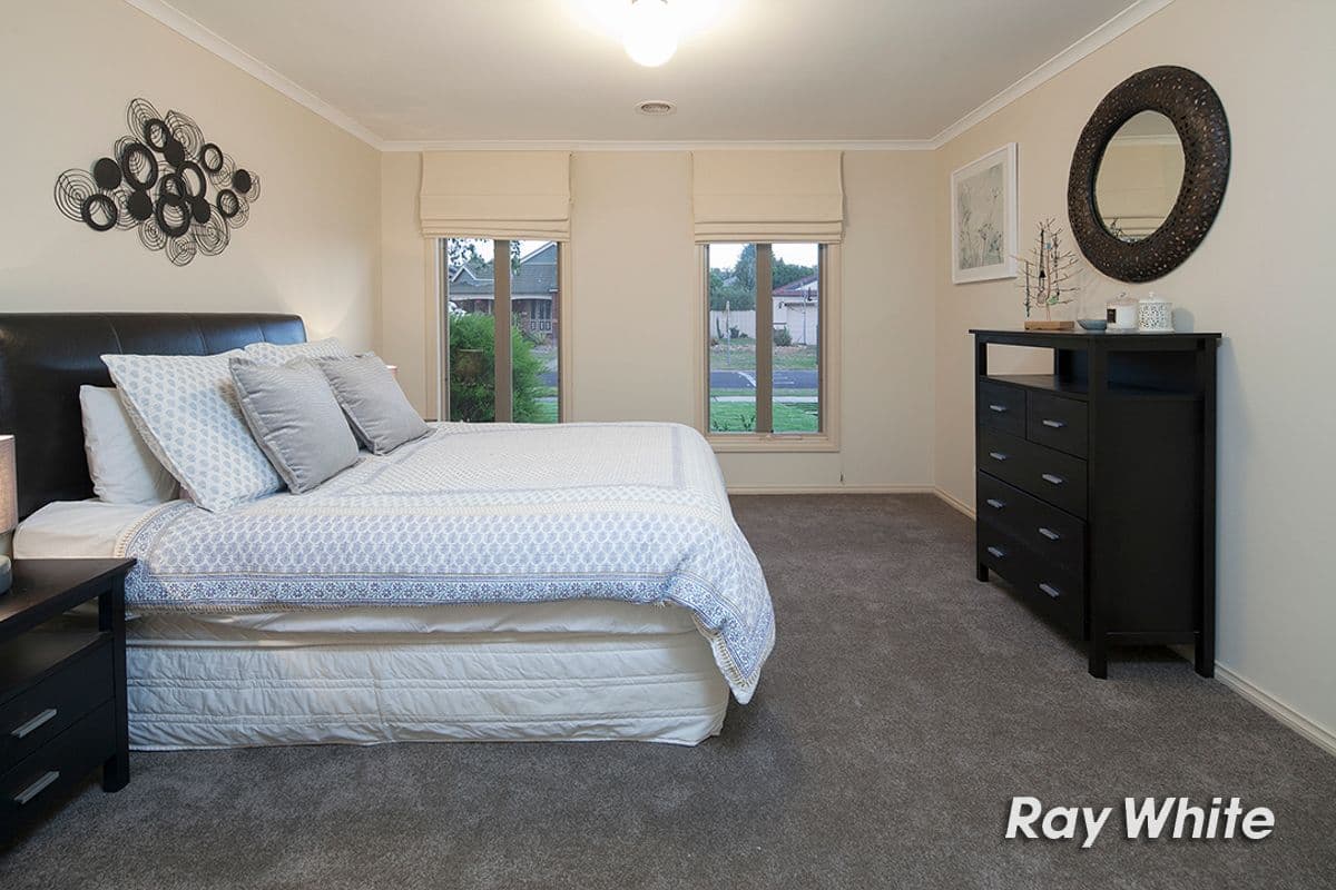 12 Huntingtower Crescent, Langwarrin VIC 3910, Langwarrin - Thumbnail 5