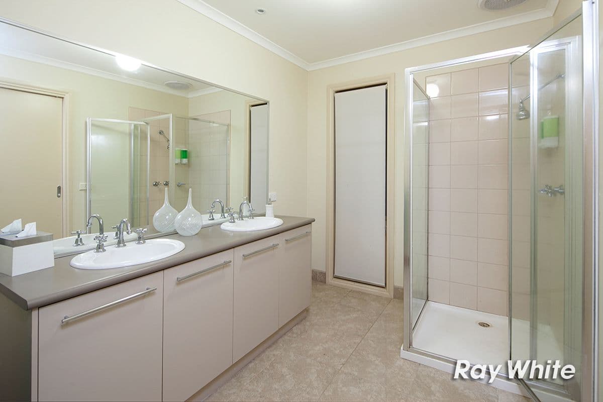12 Huntingtower Crescent, Langwarrin VIC 3910, Langwarrin - Thumbnail 6