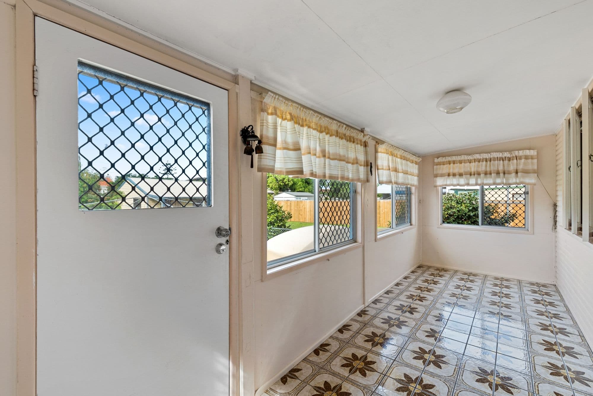 276 Scarborough Road, Scarborough QLD 4020, Scarborough - Thumbnail 6