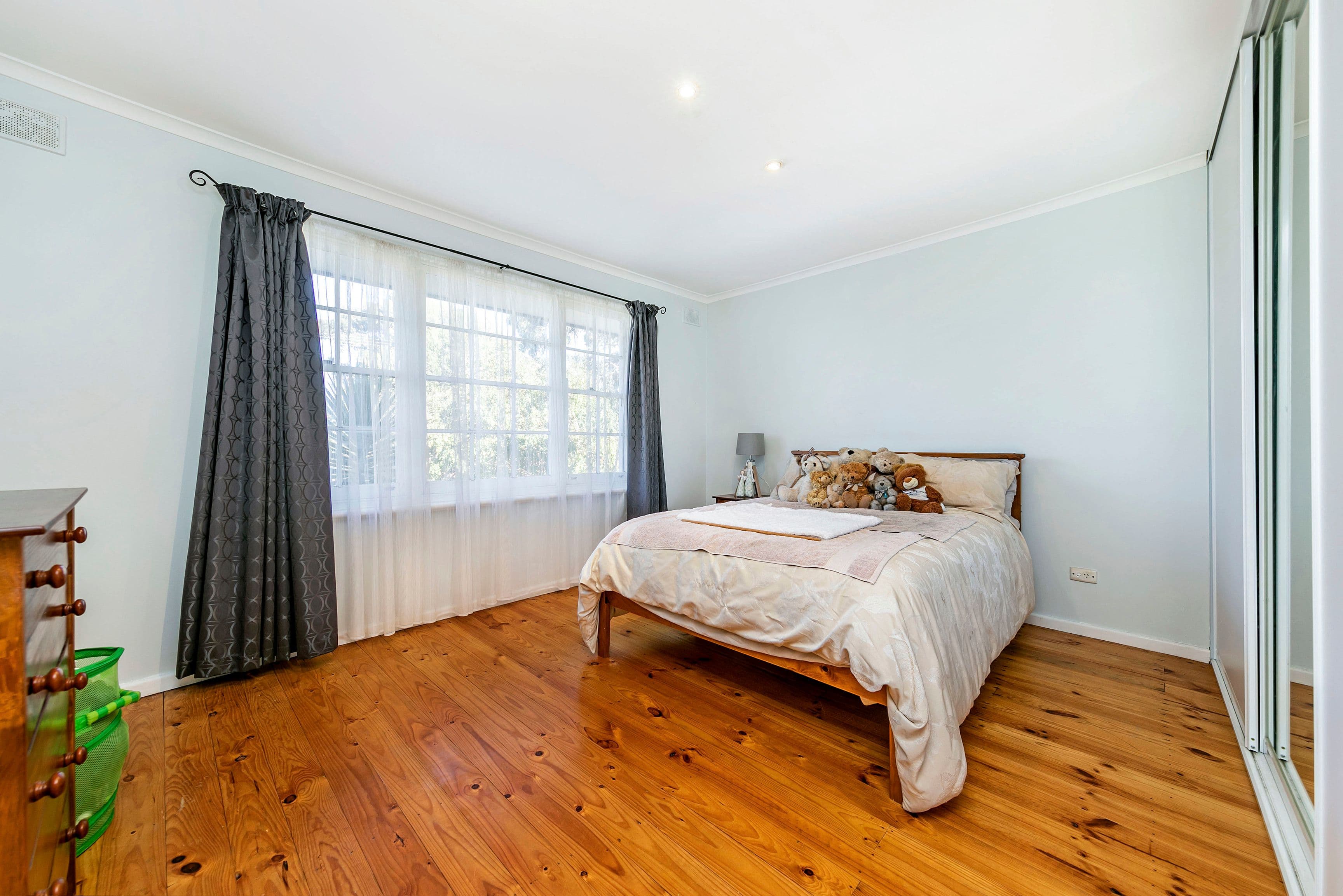 17 Tregeagle Avenue, Tea Tree Gully SA 5091, Tea Tree Gully - Thumbnail 7