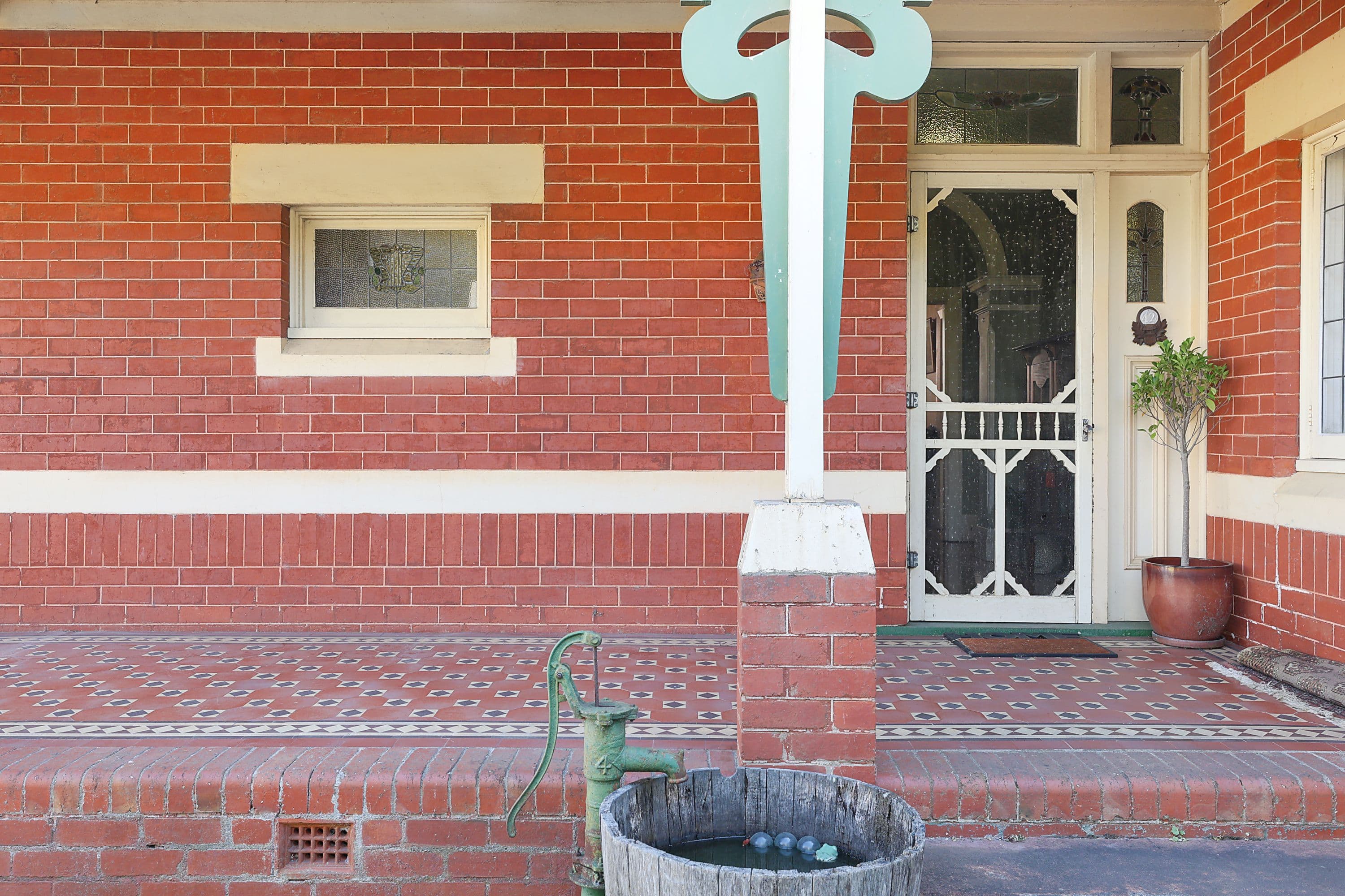 42 Gellibrand Street, Colac VIC 3250, Colac - Thumbnail 3