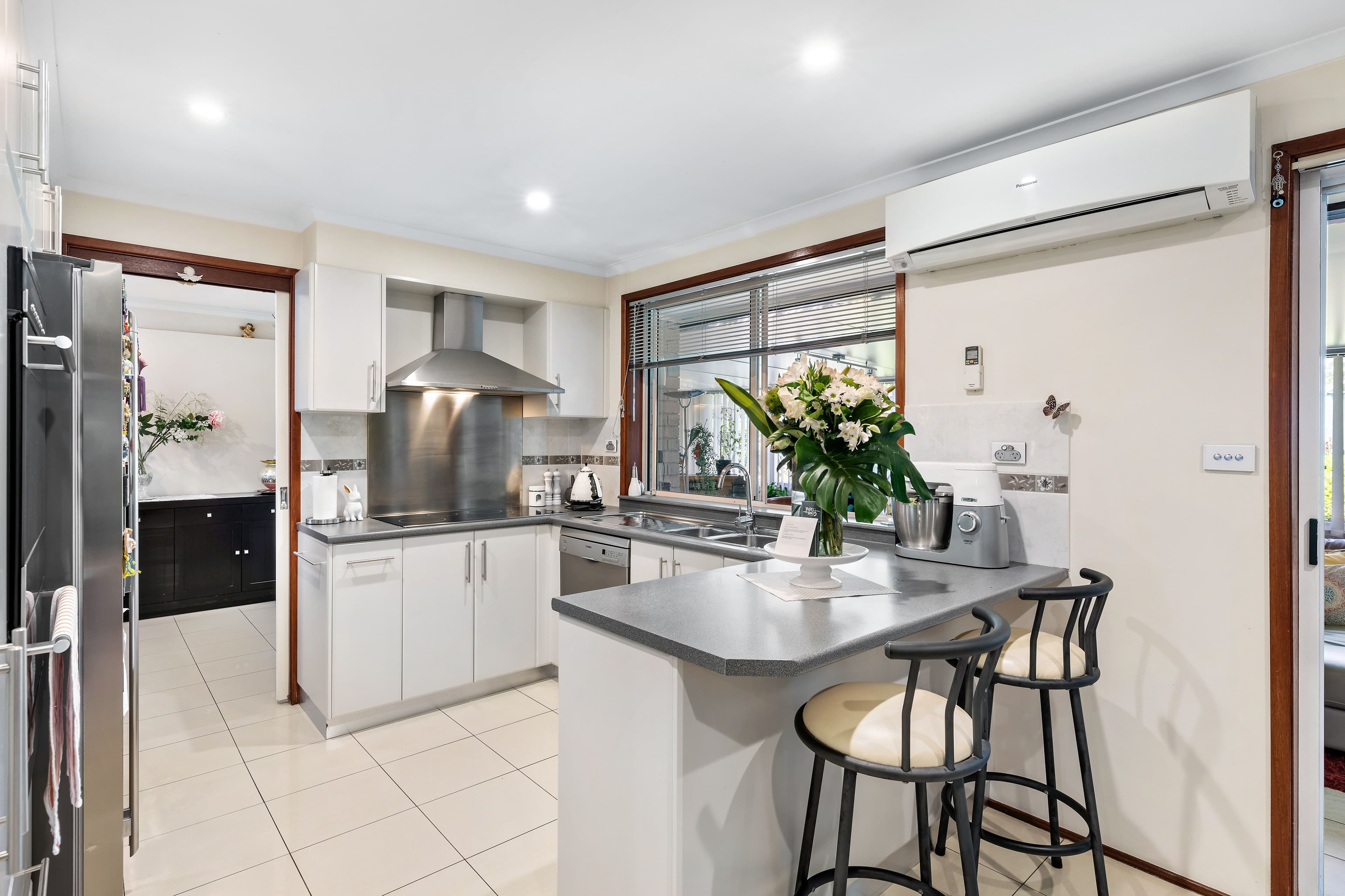 29 Dorrigo Crescent, Bow Bowing NSW 2566, Bow Bowing - Thumbnail 2