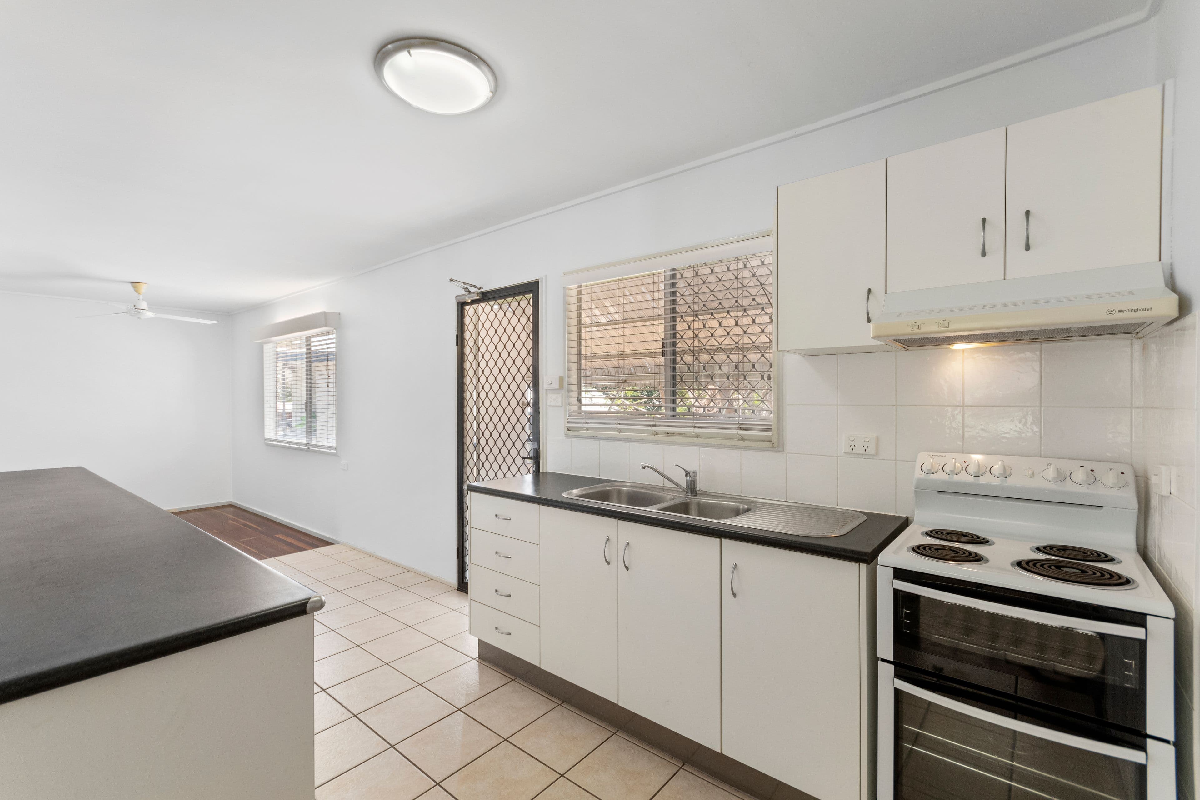 31 Edison Street, Wulguru QLD 4811, Wulguru - Thumbnail 6