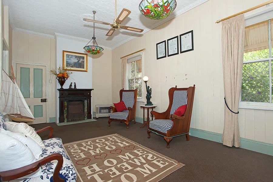 6 Christmas Street, North Toowoomba QLD 4350, North Toowoomba - Thumbnail 2