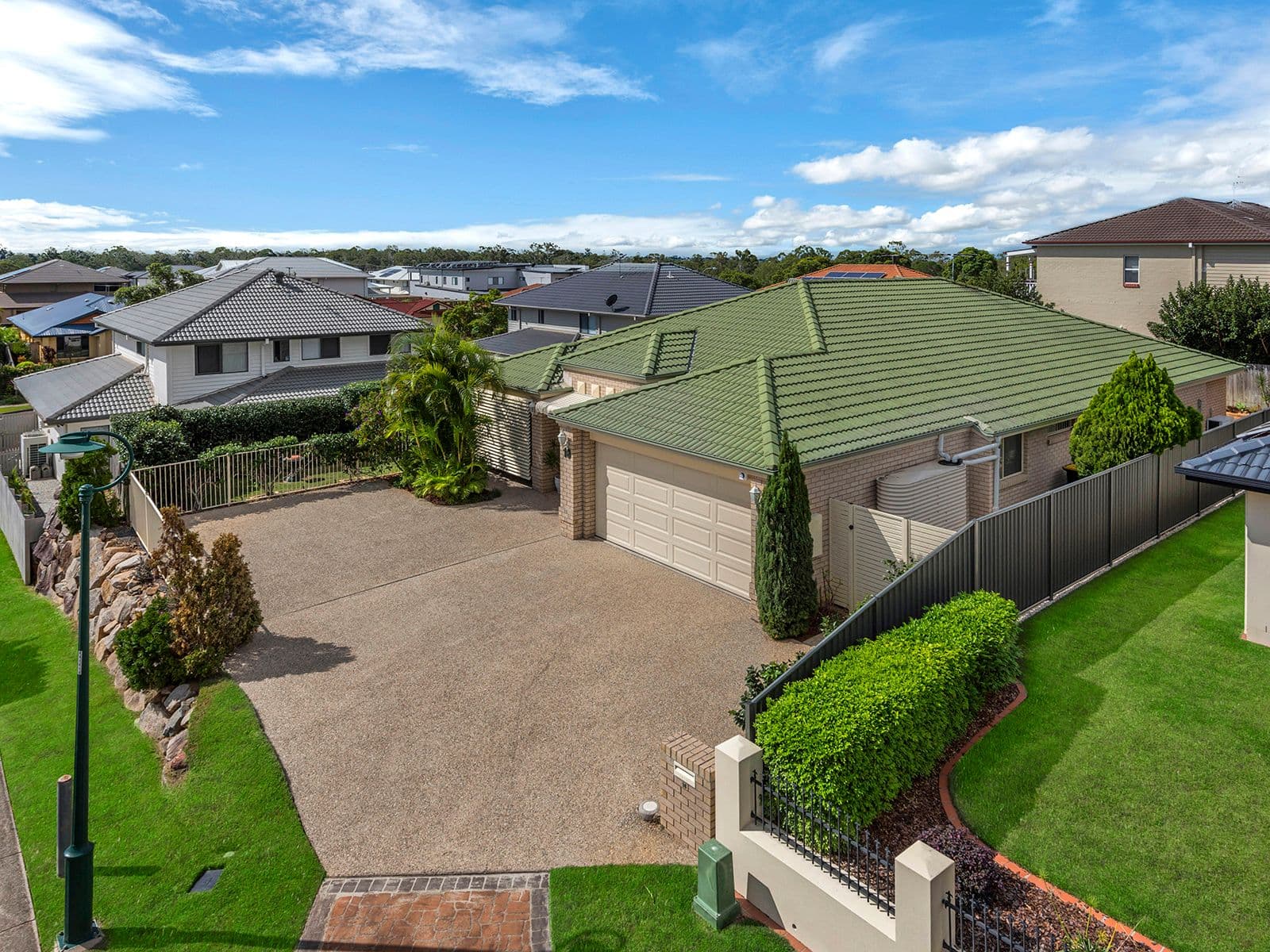 16 Capella Place, Bridgeman Downs QLD 4035, Bridgeman Downs - Thumbnail 2