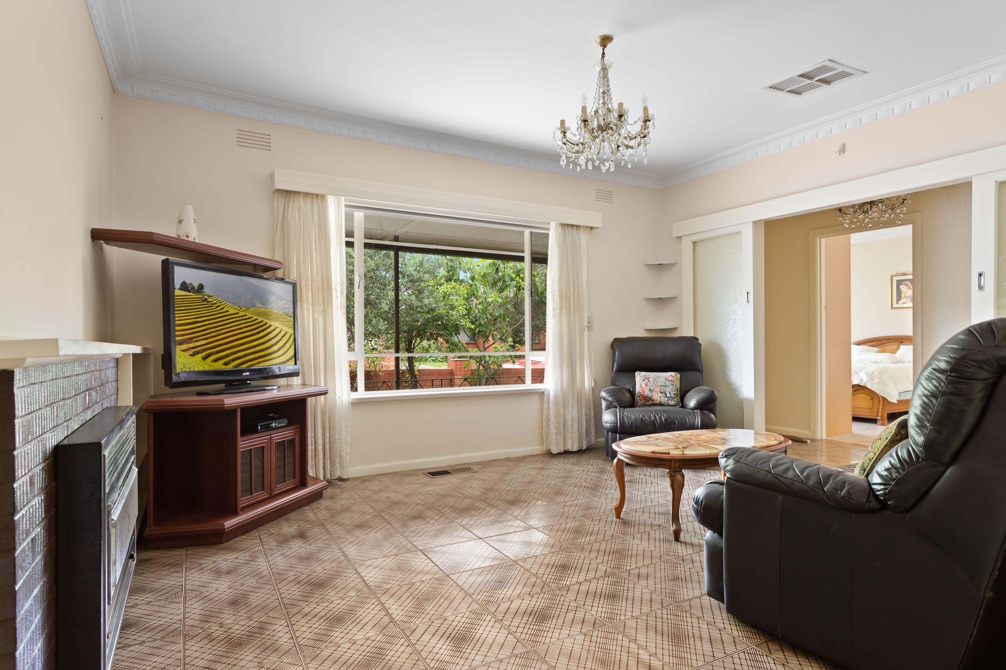 54 Lindenow Street, Reservoir VIC 3073, Reservoir - Thumbnail 4