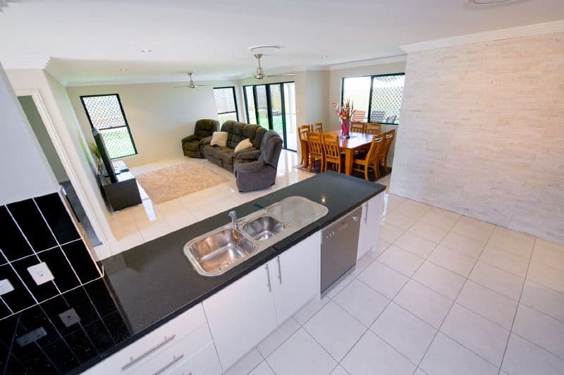 69 Springfield Drive, NORMAN GARDENS QLD 4701, Norman Gardens - Thumbnail 4