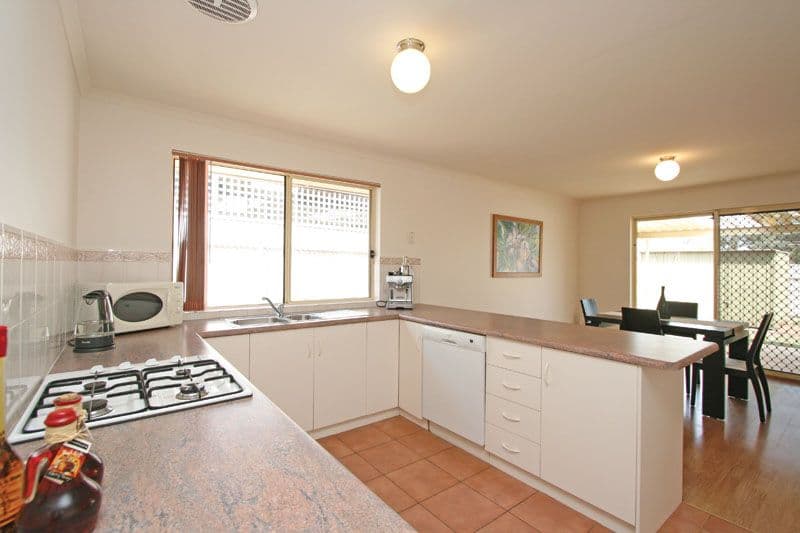 29 Castle Court, BLAKEVIEW SA 5114, Blakeview - Thumbnail 2