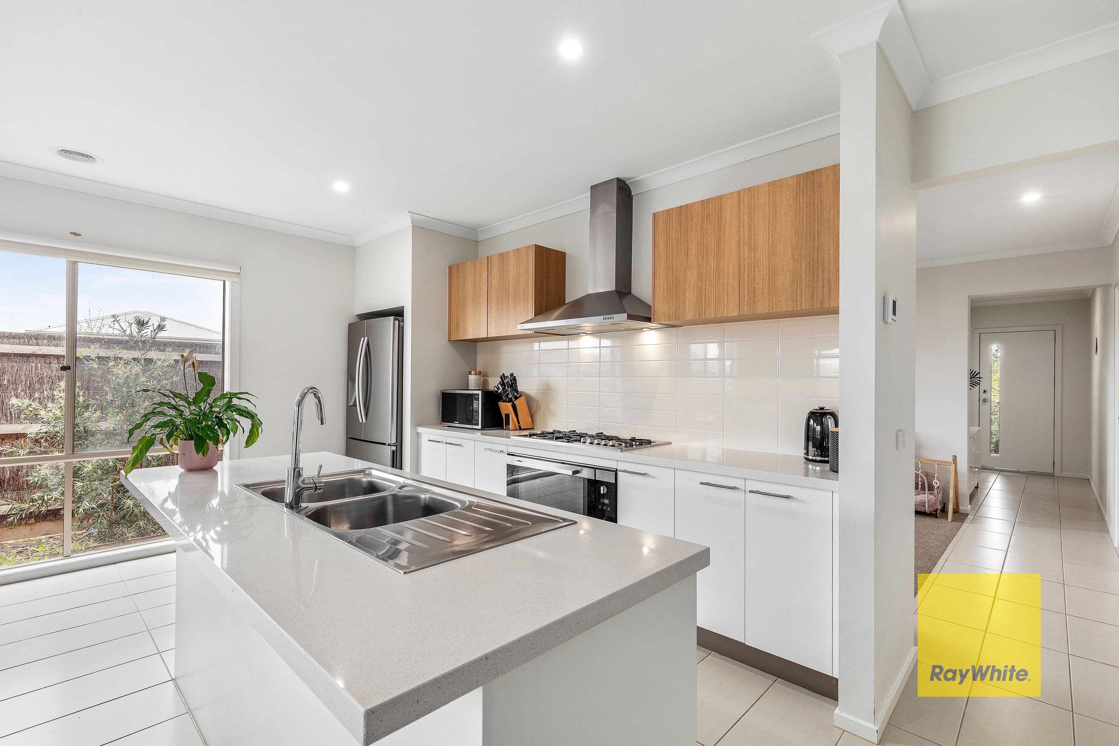 103 Iris Loop, Armstrong Creek VIC 3217, Armstrong Creek - Thumbnail 2