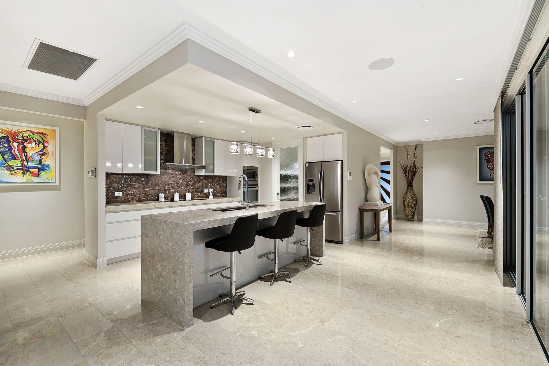 11 Wainui Avenue, Heathmont - Thumbnail 2