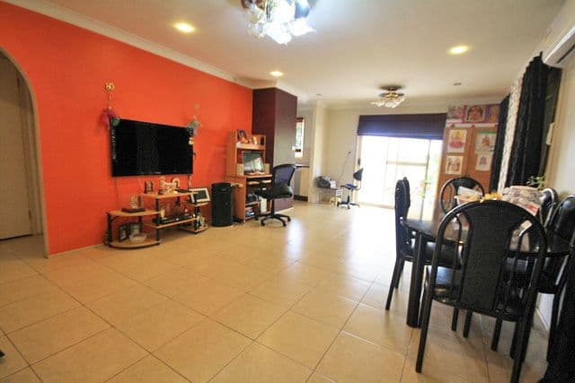 31 Hydrangea Place, Macquarie Fields NSW 2564, Macquarie Fields - Thumbnail 2