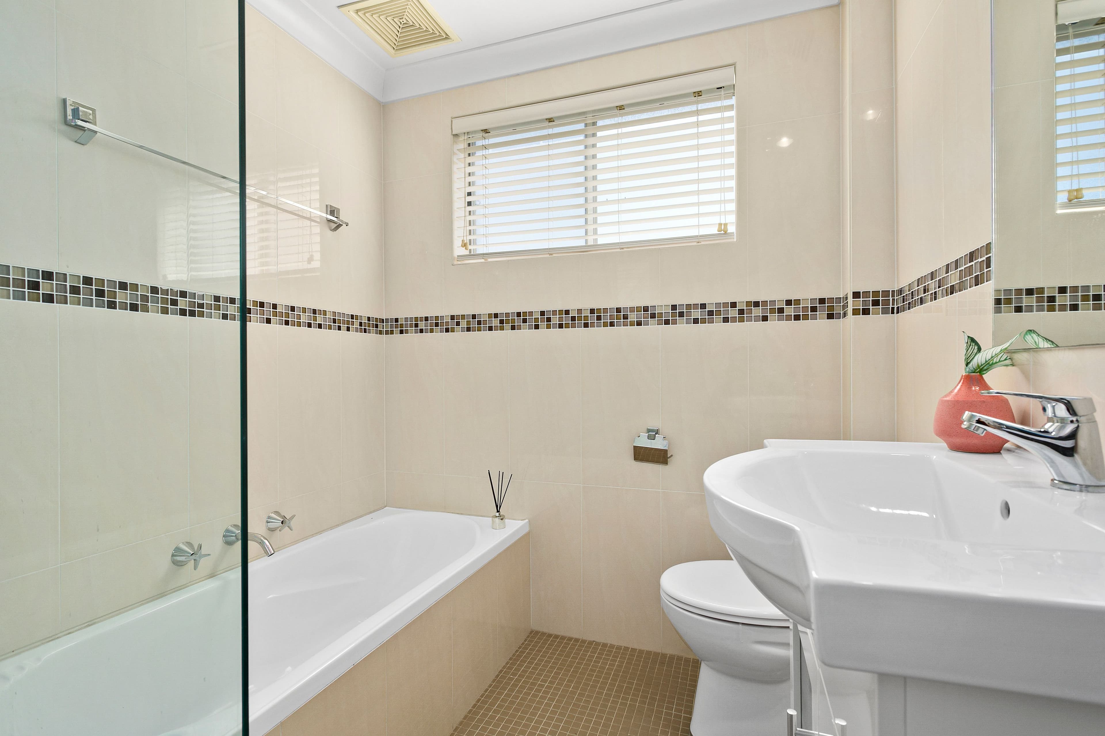 56 Jersey Avenue, Mortdale NSW 2223, Mortdale - Thumbnail 7