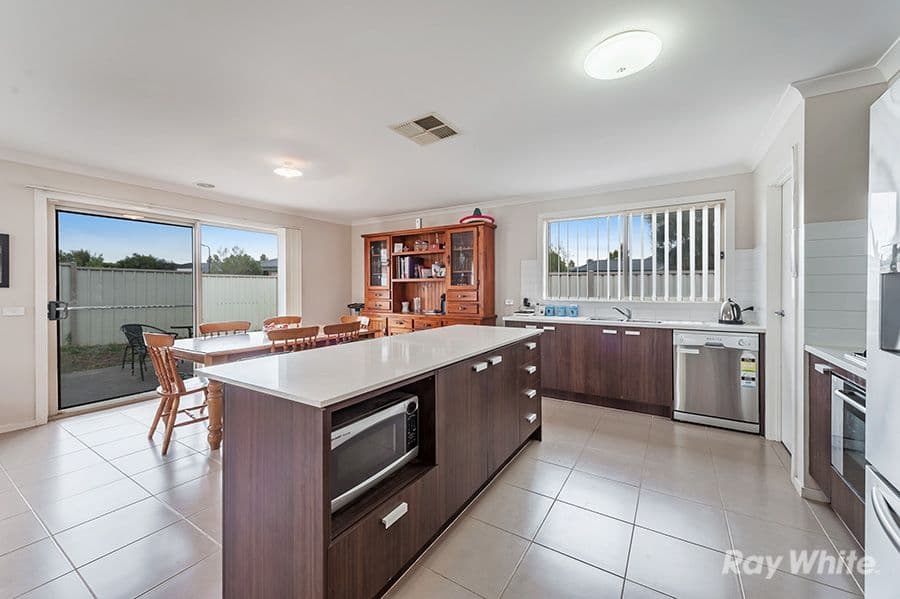 54 Fantail Way, Brookfield VIC 3338, Brookfield - Thumbnail 7