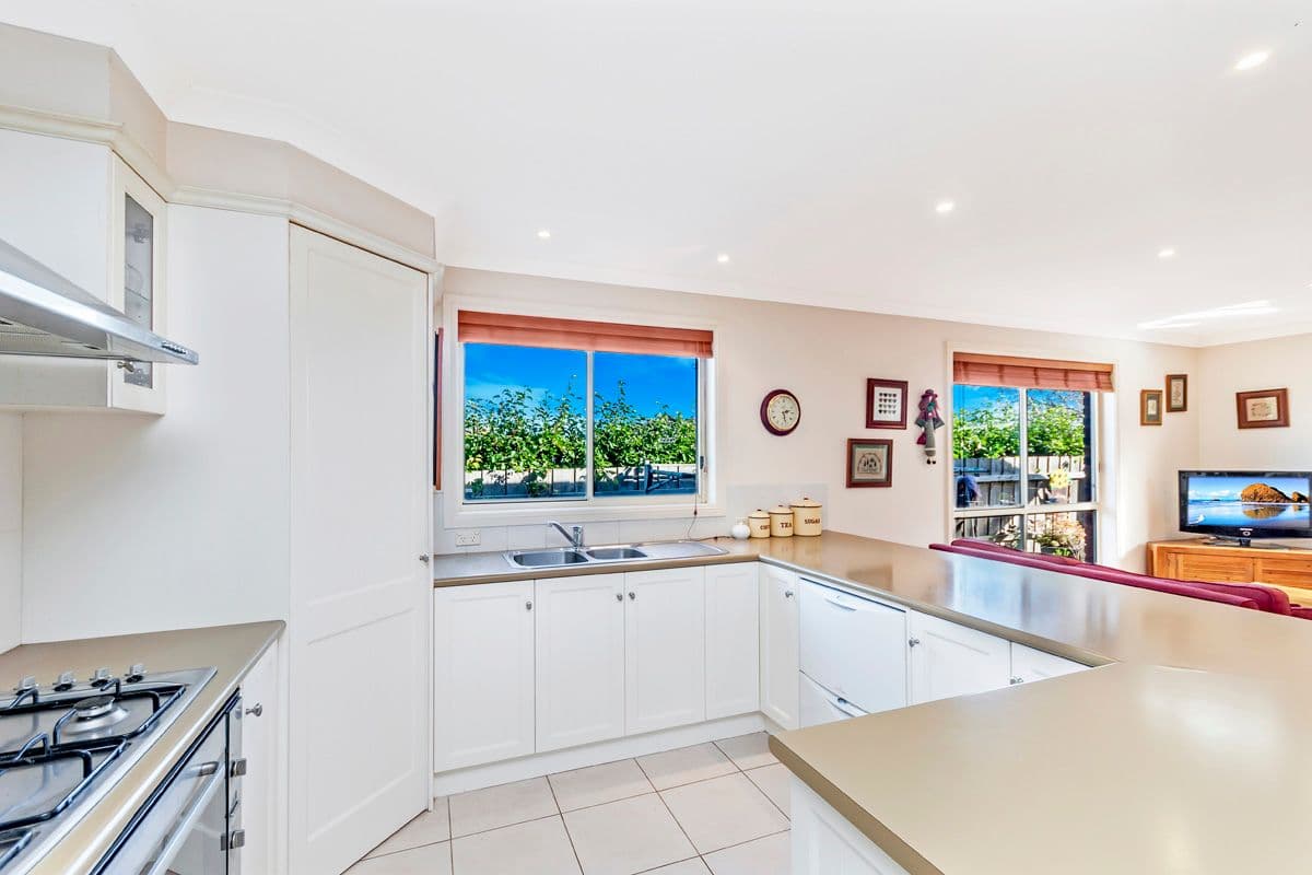 4 Walker Court, Warrnambool VIC 3280, Warrnambool - Thumbnail 4