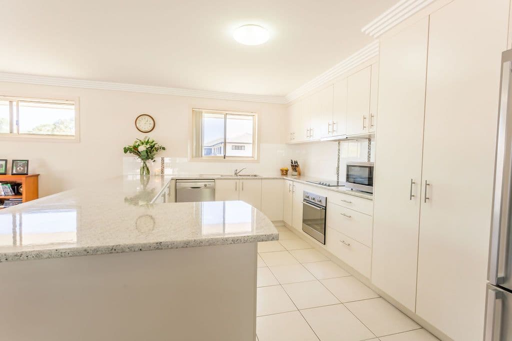 14 Birch Drive, Emerald QLD 4720, Emerald - Thumbnail 4