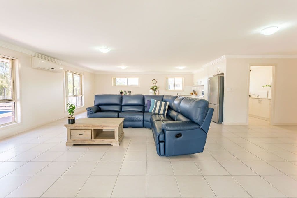 14 Birch Drive, Emerald QLD 4720, Emerald - Thumbnail 7