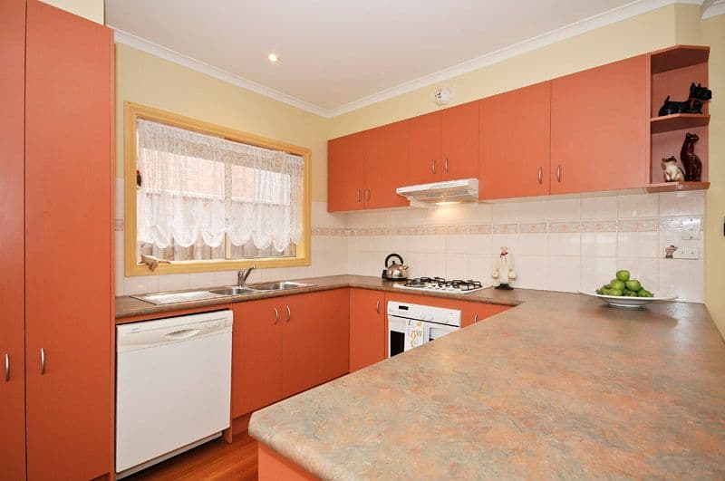 6 Wiltshire Place, CHIRNSIDE PARK VIC 3116, Chirnside Park - Thumbnail 3