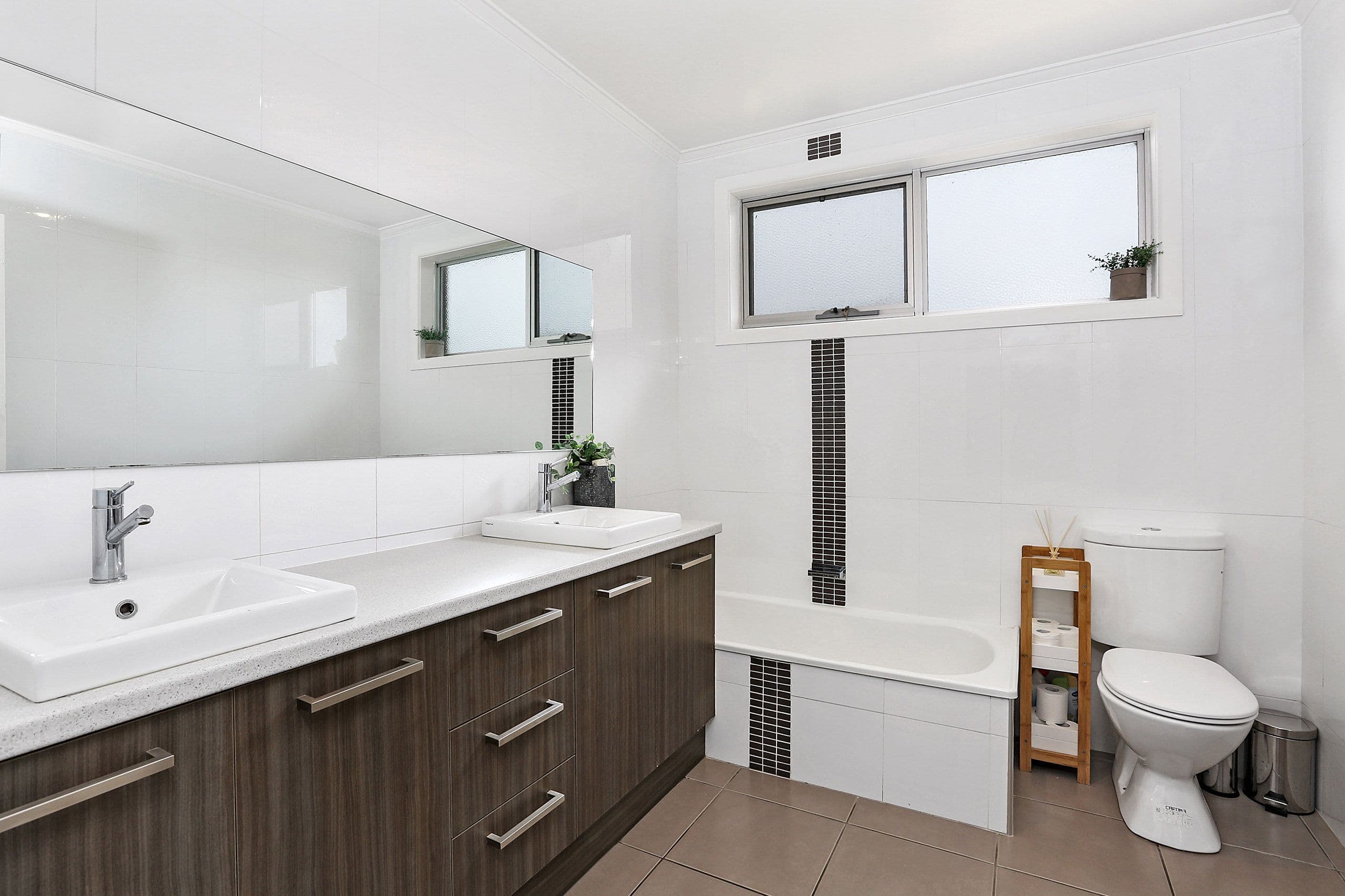 100 Stephenson Street, Lara VIC 3212, Lara - Thumbnail 8