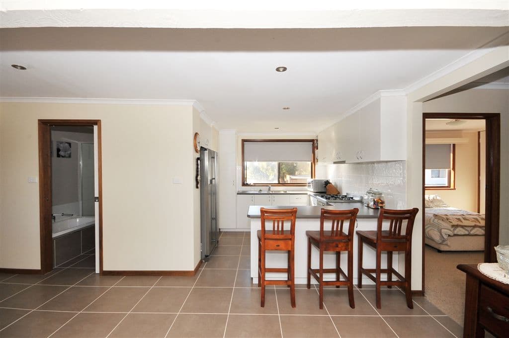 50 Lakeside Boulevard, HEATHCOTE VIC 3523, Heathcote - Thumbnail 3