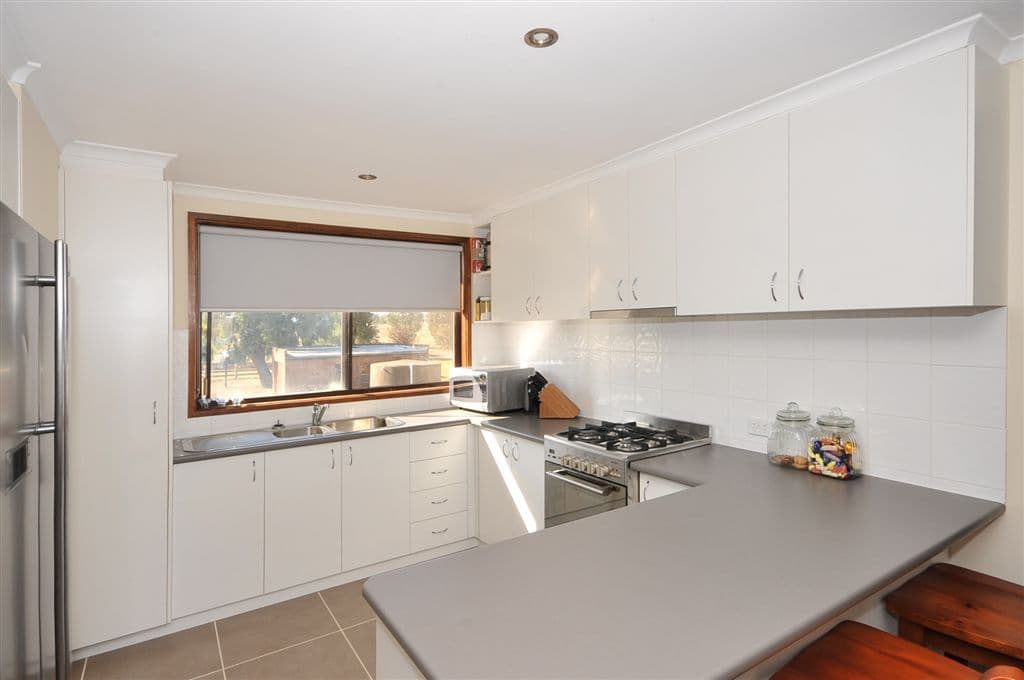 50 Lakeside Boulevard, HEATHCOTE VIC 3523, Heathcote - Thumbnail 5