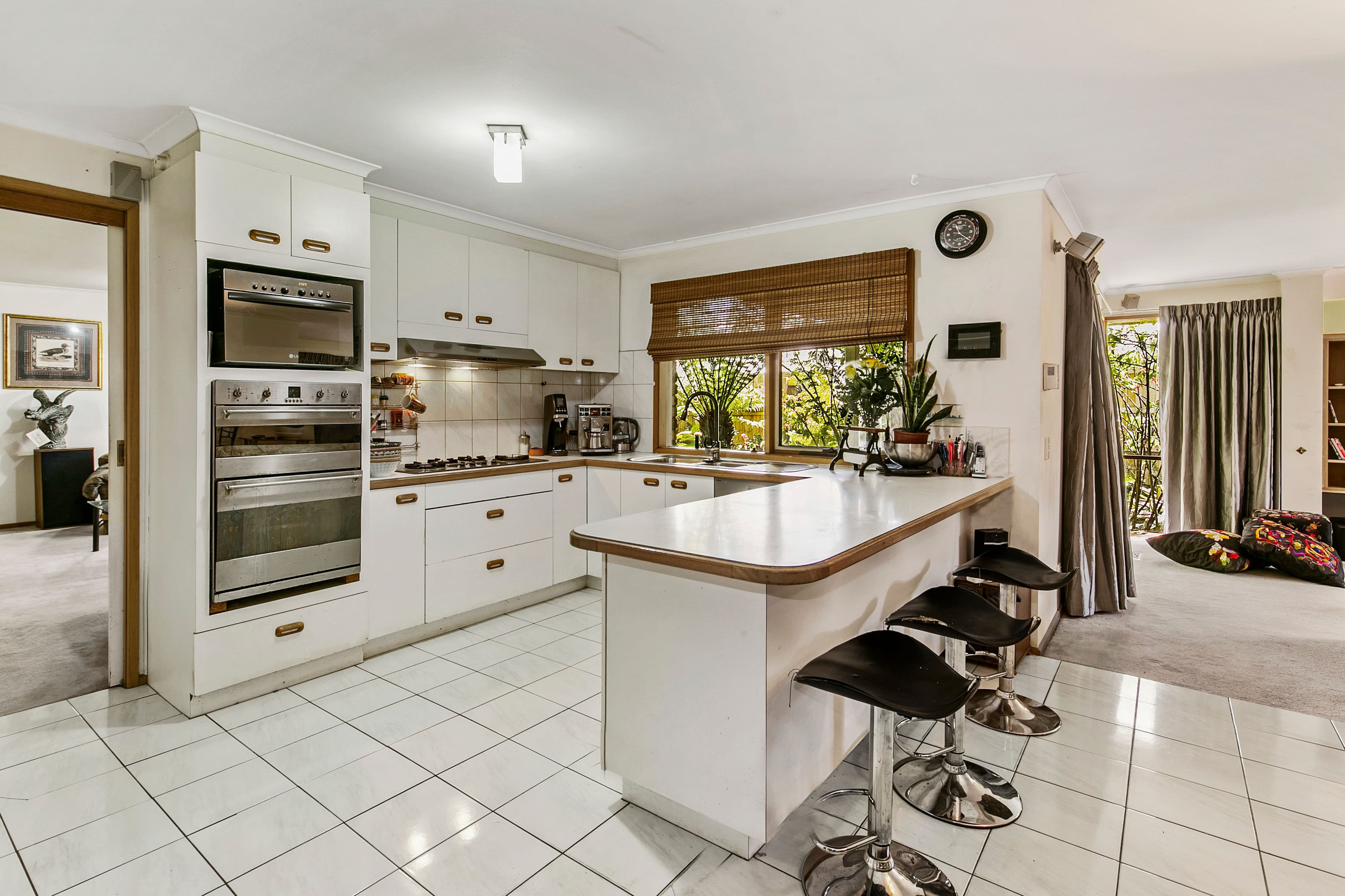 34 Hakea Drive, Mount Martha VIC 3934, Mount Martha - Thumbnail 2