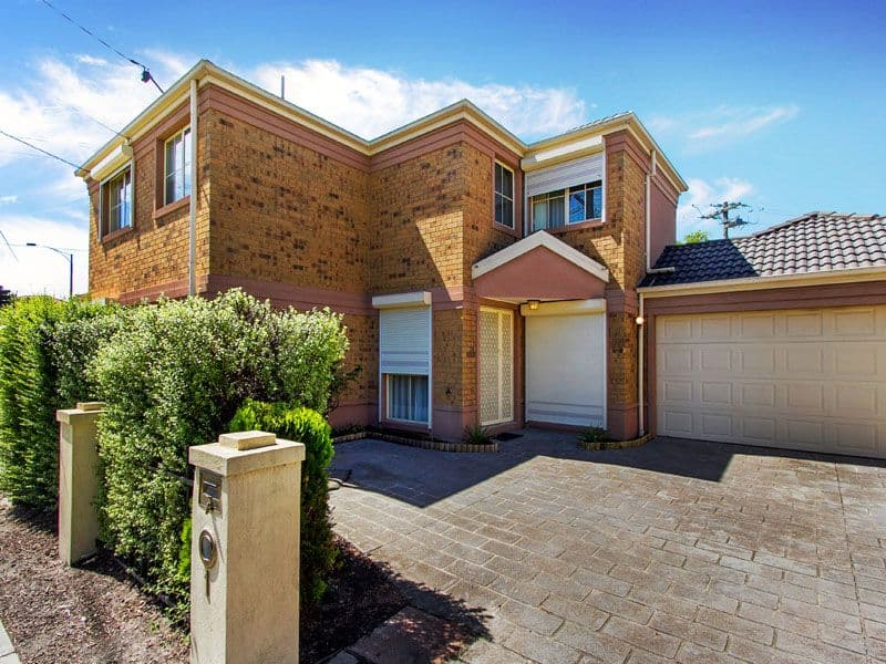 1 Howard Road, DINGLEY VILLAGE VIC 3172, Dingley Village - Image 1